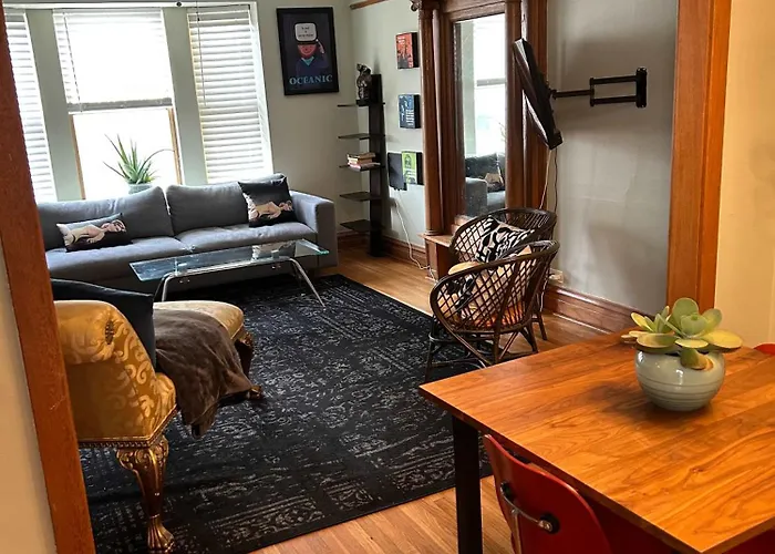 Dorothy's Bed and breakfast Chicago