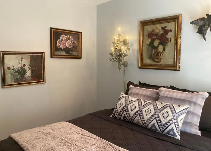 Dorothy's Bed and breakfast Chicago